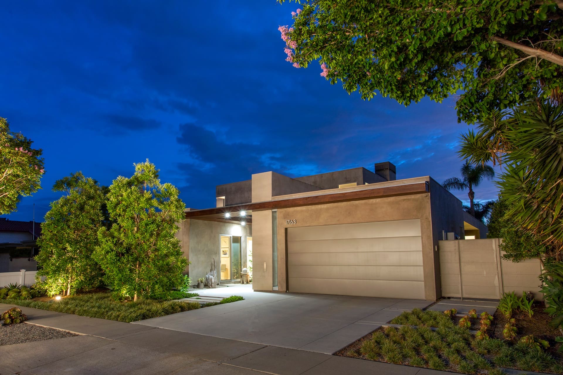 17163 Roundhill Drive, Huntington Beach, CA 92649 Stanfield Real Estate