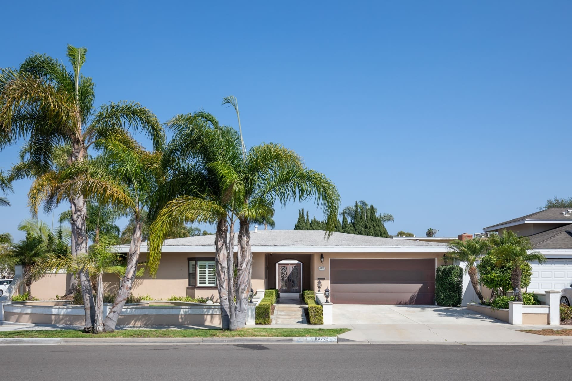 16652 Edgewater Lane, Huntington Beach, CA 92649 Stanfield Real Estate
